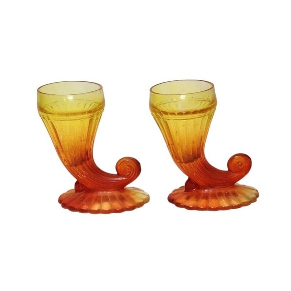 Jeannette Glass Amberina Horn of Plenty Vases Cornucopia Vintage Set Of 2 - Picture 1 of 9
